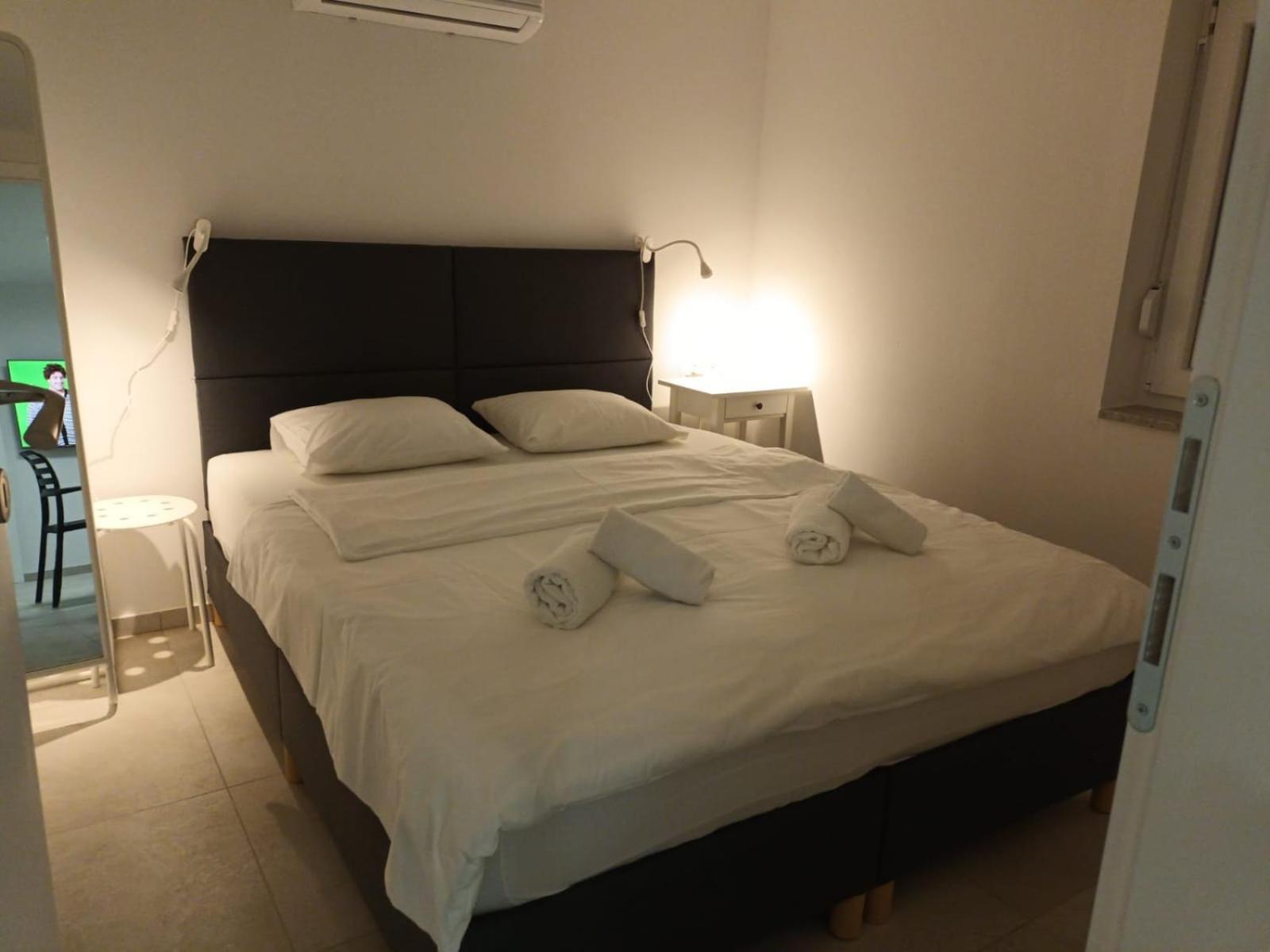 Beachfront House Ivana With Pool - Renovated 2025 Цесариця Екстер'єр фото